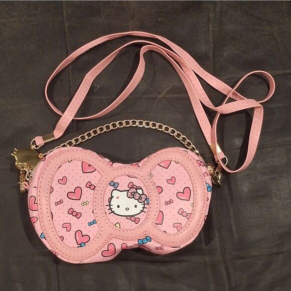 Hello Kitty Sanrio Bow Crossbody Bag - Picture 5 of 5